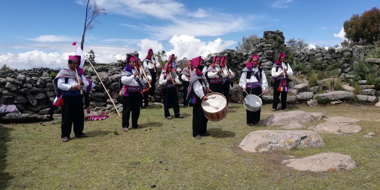 Taquile Hospedaje Mario Huillanopampa Bagian luar foto