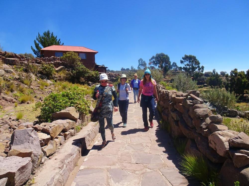 Taquile Hospedaje Mario Huillanopampa Bagian luar foto