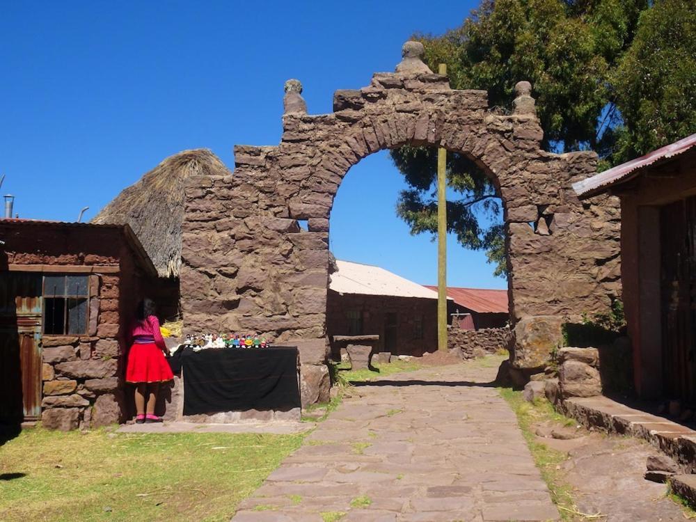 Taquile Hospedaje Mario Huillanopampa Bagian luar foto