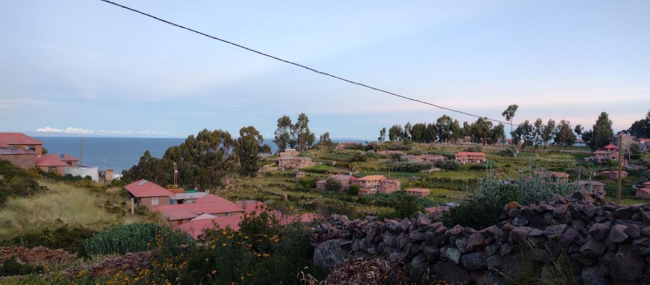 Taquile Hospedaje Mario Huillanopampa Bagian luar foto