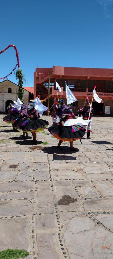 Taquile Hospedaje Mario Huillanopampa Bagian luar foto